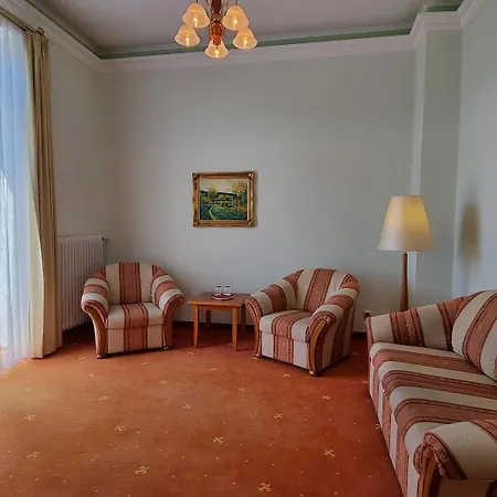 Seehotel Hubertus 4* Шлухзее