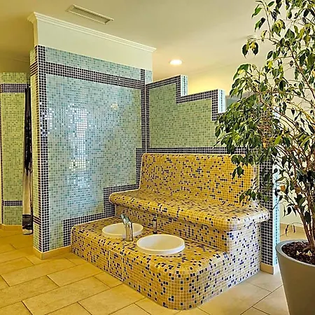 Seehotel Hubertus 슈룩흐제