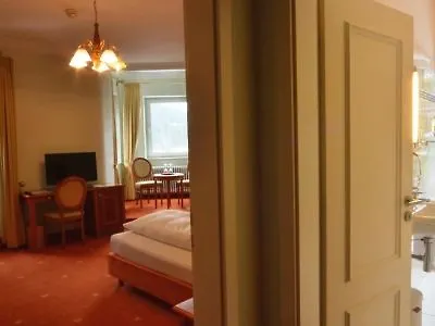 호텔 Seehotel Hubertus 슈룩흐제